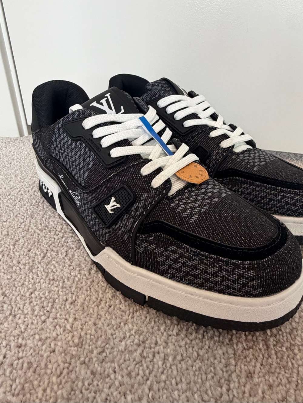 Louis Vuitton Men’s Black and White Low-Top Sneakers - Picture 5 of 9